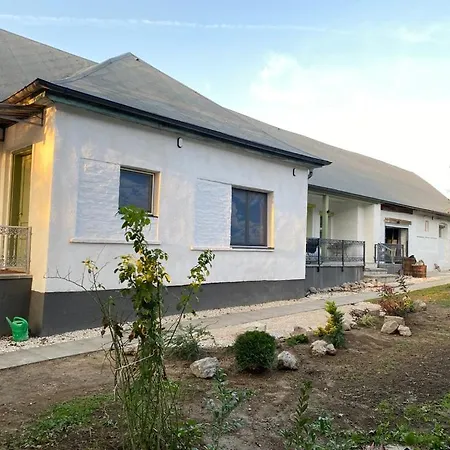 Janus Country Site Arpad-Haz Apartment Szakcs Exterior photo